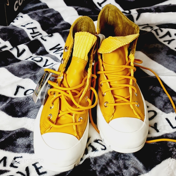 🔥 Converse CTAS Lugged Hi Gore-Tex Boots Size 7 for Women - Picture 10 of 10